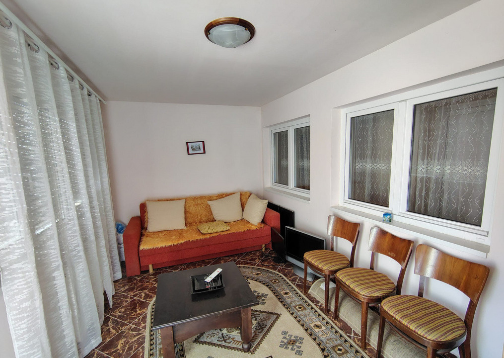 Casa individuala 6 camere, 269 mp utili, teren 655 mp, zona Girocului 22, foxfort.ro