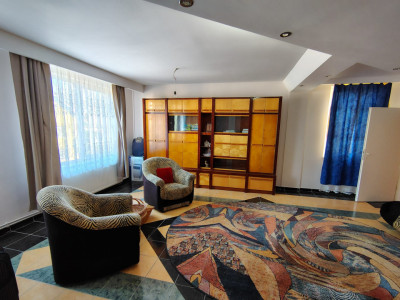 Casa individuala 6 camere, 269 mp utili, teren 655 mp, zona Girocului