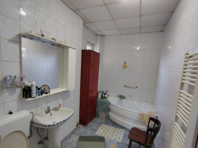 Casa individuala 6 camere, 269 mp utili, teren 655 mp, zona Girocului imagine mica 8, foxfort.ro