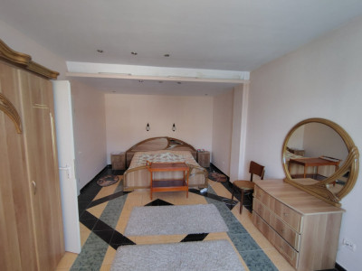 Casa individuala 6 camere, 269 mp utili, teren 655 mp, zona Girocului imagine mica 11, foxfort.ro