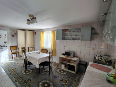 Casa individuala 6 camere, 269 mp utili, teren 655 mp, zona Girocului imagine mica 13, foxfort.ro