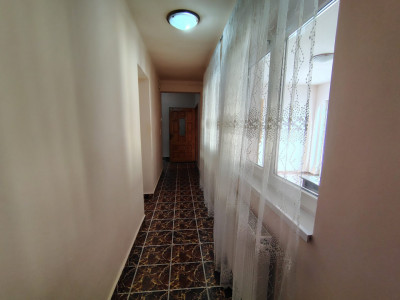 Casa individuala 6 camere, 269 mp utili, teren 655 mp, zona Girocului imagine mica 14, foxfort.ro