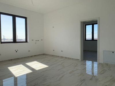 Duplex apartamentat – 2 apartamente cu 3 camere fiecare – Mosnita Veche