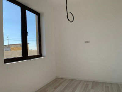 Duplex apartamentat – 2 apartamente cu 3 camere fiecare – Mosnita Veche imagine mica 4, foxfort.ro