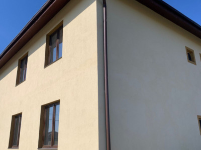 Duplex apartamentat – 2 apartamente cu 3 camere fiecare – Mosnita Veche imagine mica 12, foxfort.ro