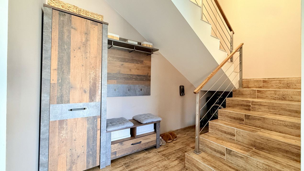 Duplex de vanzare, 3 camere + garaj - toate utilitatile - Dumbravita 21, foxfort.ro