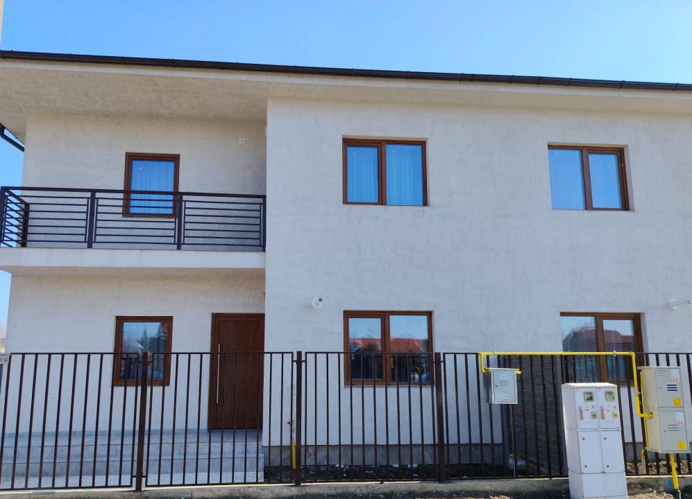 Casa de vanzare, tip duplex, in Sannicolau Mare - confort si liniste 1, foxfort.ro