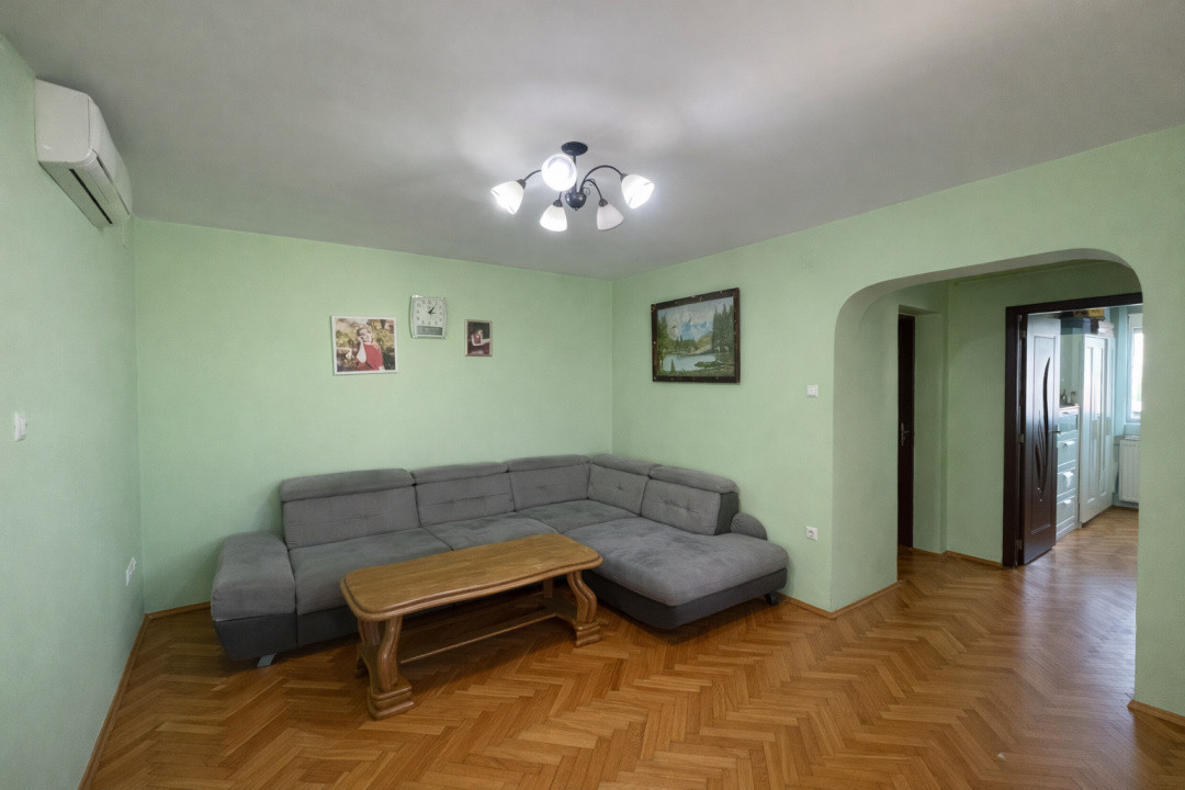 Apartament 4 camere, etaj 4, semidecomandat - Vlaicu, Arad 1, foxfort.ro
