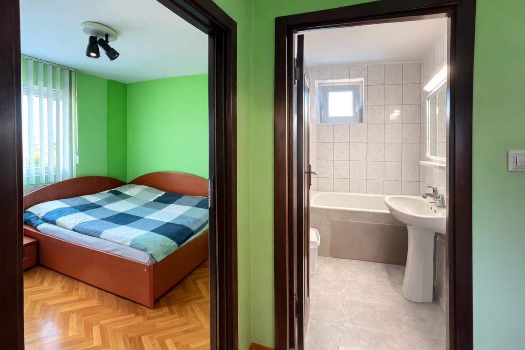 Apartament 4 camere, etaj 4, semidecomandat - Vlaicu, Arad 3, foxfort.ro