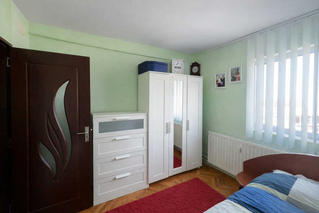Apartament 4 camere, etaj 4, semidecomandat - Vlaicu, Arad 9, foxfort.ro