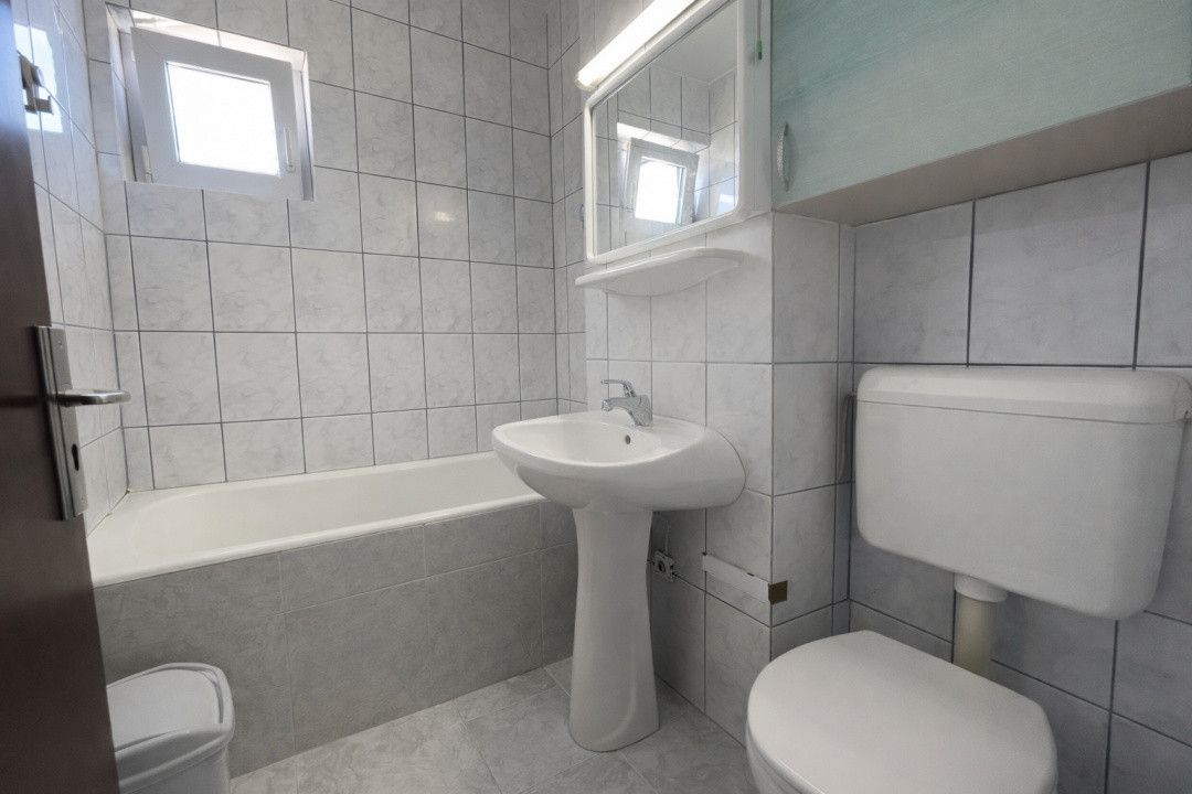 Apartament 4 camere, etaj 4, semidecomandat - Vlaicu, Arad 14, foxfort.ro