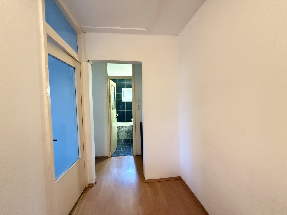 Apartament cu 3 camere de vanzare in Timisoara, zona Torontalului 4, foxfort.ro