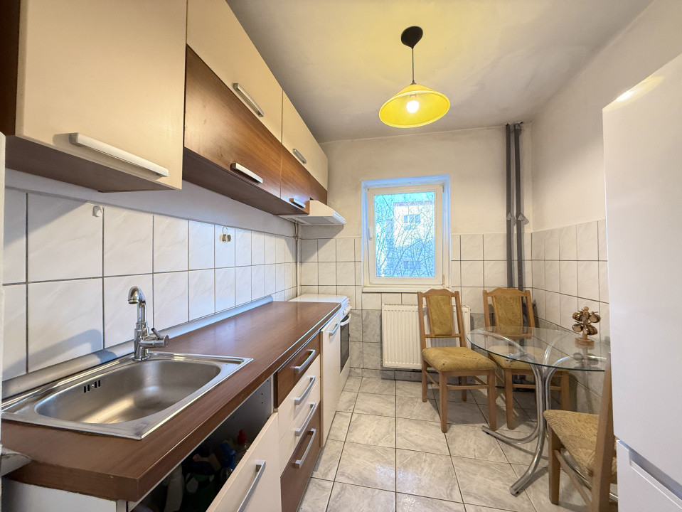 Apartament cu 3 camere de vanzare in Timisoara, zona Torontalului 16, foxfort.ro