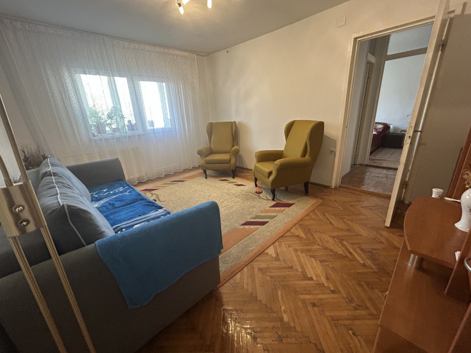 Apartament cu 3 camere de vanzare - Girocului 5, foxfort.ro