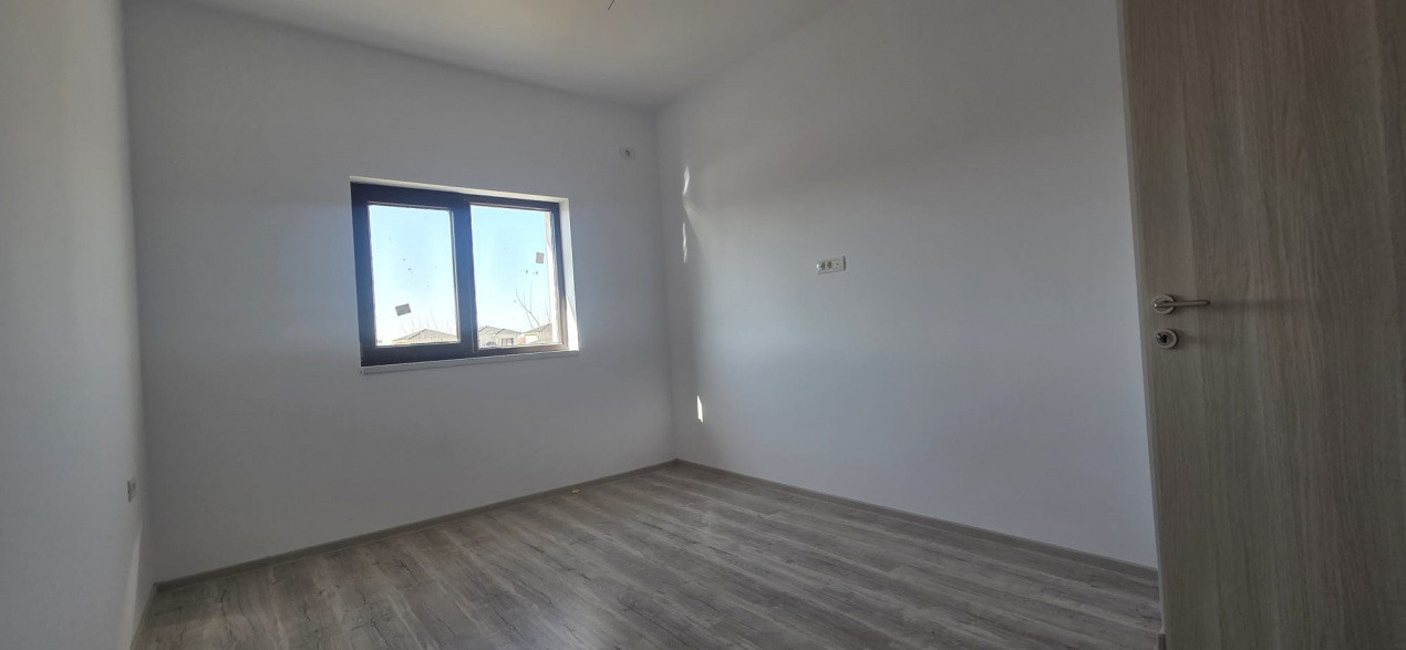 Duplex spatios, 385 mp teren, aproape de M City Mall - Mosnita Noua 12, foxfort.ro