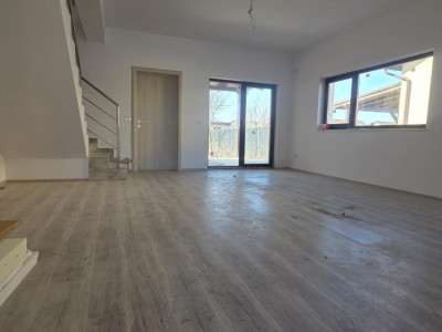 Duplex spatios, 385 mp teren, aproape de M City Mall - Mosnita Noua imagine mica 3, foxfort.ro