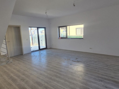 Duplex spatios, 385 mp teren, aproape de M City Mall - Mosnita Noua imagine mica 4, foxfort.ro