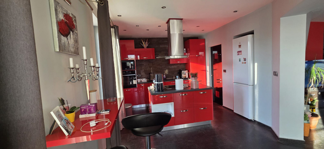 Casa individuala spatioasa, teren 614 mp - aproape de Lidl 6, foxfort.ro