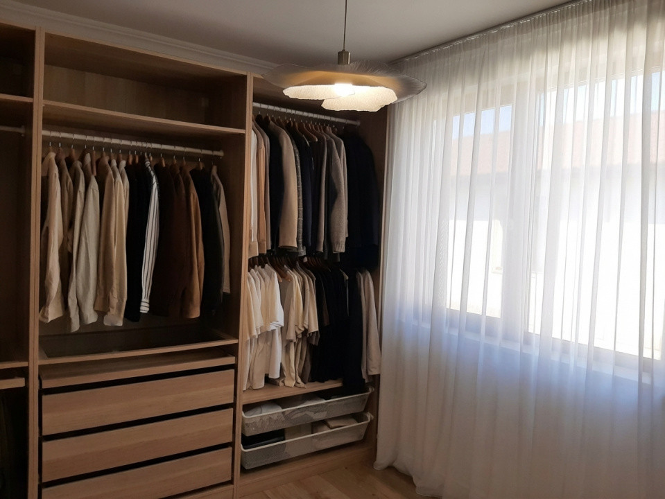 Casa individuala cu 4 camere de vanzare in localitatea Giroc 6, foxfort.ro
