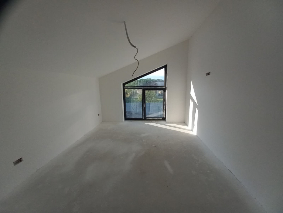 Duplex modern cu 5 camere si 2 bai in Ghiroda 10, foxfort.ro