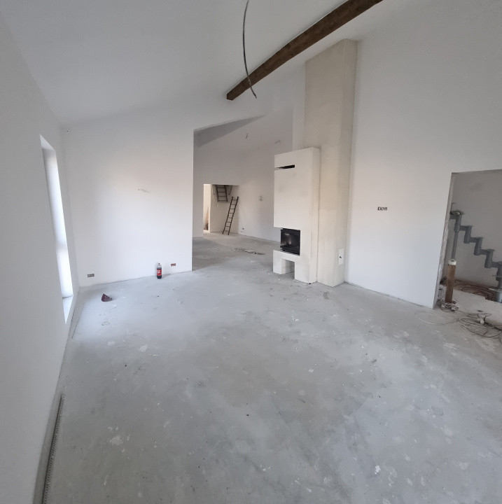 Duplex modern cu 5 camere si 2 bai in Ghiroda 3, foxfort.ro