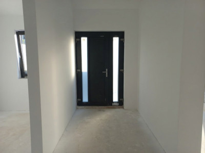 Duplex modern cu 5 camere si 2 bai in Ghiroda imagine mica 9, foxfort.ro