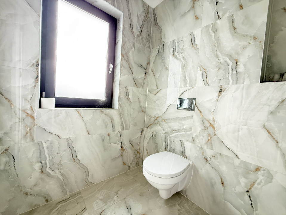 Casa individuala cu 4 camere, situata la drum asfaltat in Sacalaz 7, foxfort.ro