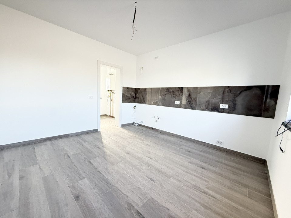 Casa individuala cu 4 camere, situata la drum asfaltat in Sacalaz 12, foxfort.ro