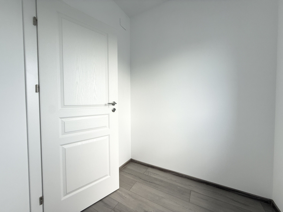 Casa individuala cu 4 camere, situata la drum asfaltat in Sacalaz 34, foxfort.ro