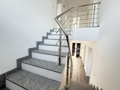 Casa individuala cu 4 camere, situata la drum asfaltat in Sacalaz imagine mica 16, foxfort.ro