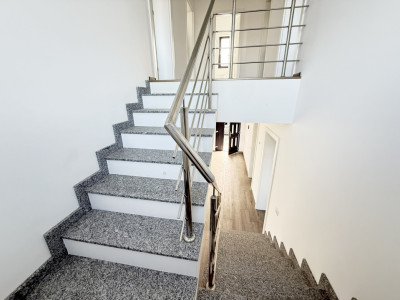 Casa individuala cu 4 camere, situata la drum asfaltat in Sacalaz imagine mica 17, foxfort.ro