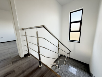 Casa individuala cu 4 camere, situata la drum asfaltat in Sacalaz imagine mica 18, foxfort.ro