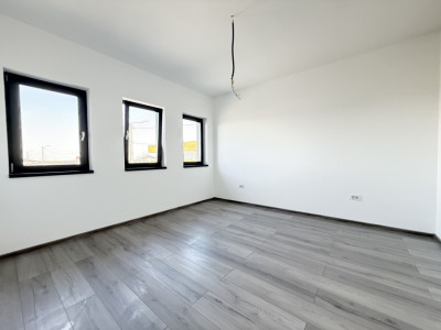 Casa individuala cu 4 camere, situata la drum asfaltat in Sacalaz imagine mica 26, foxfort.ro