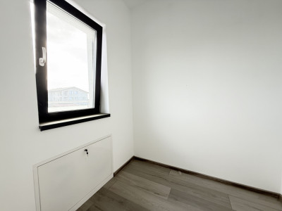 Casa individuala cu 4 camere, situata la drum asfaltat in Sacalaz imagine mica 35, foxfort.ro