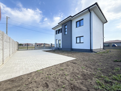 Casa individuala cu 4 camere, situata la drum asfaltat in Sacalaz imagine mica 43, foxfort.ro