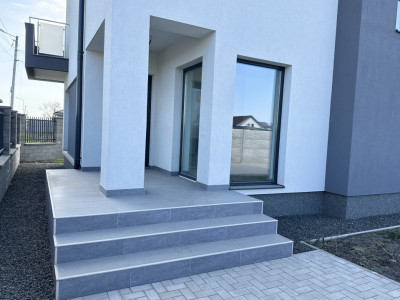 Casa individuala cu 4 camere, situata la drum asfaltat in Sacalaz imagine mica 44, foxfort.ro