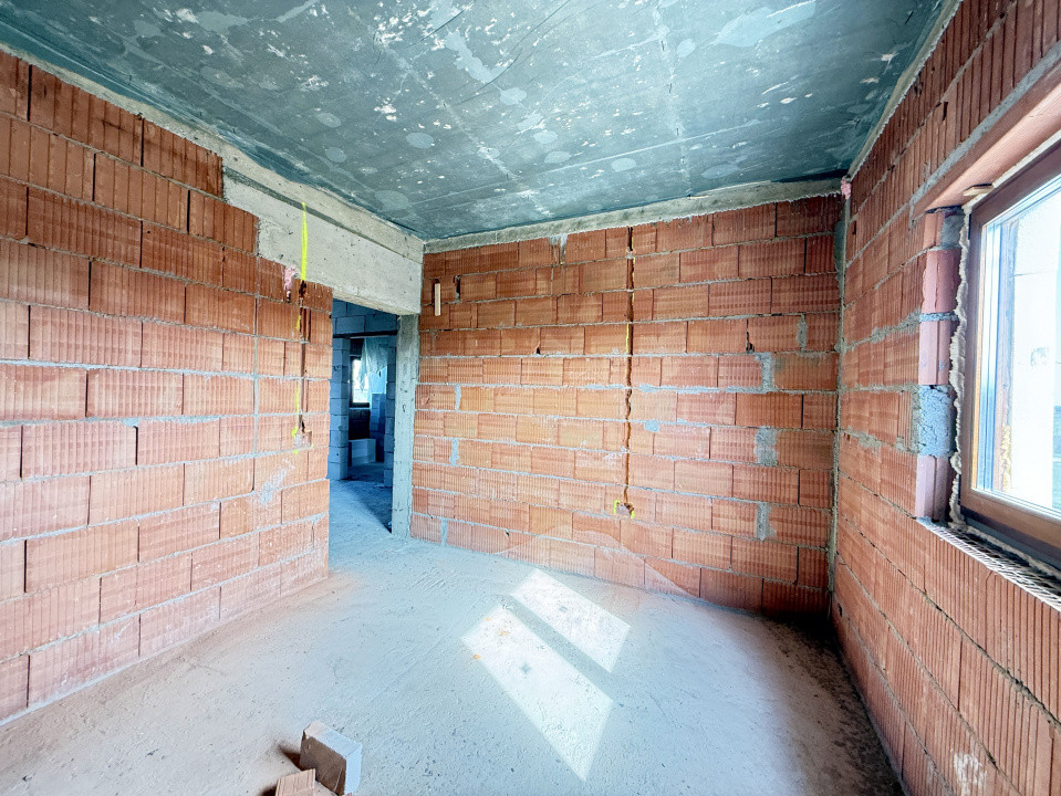 Duplex cu 5 camere de vanzare in localitatea Sacalaz, zona Centrala 14, foxfort.ro