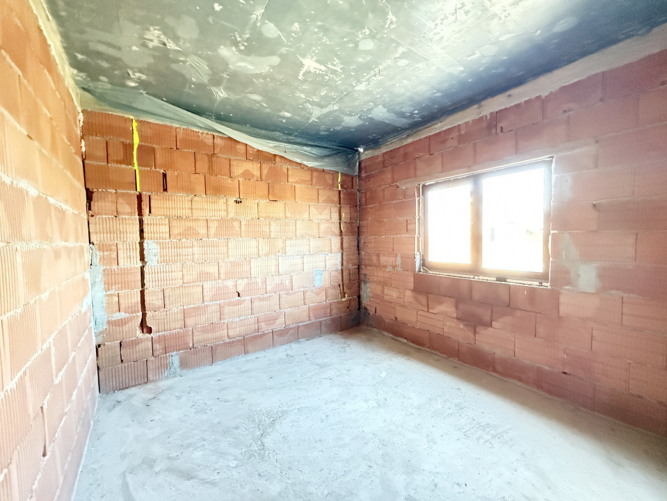 Duplex cu 5 camere de vanzare in localitatea Sacalaz, zona Centrala 23, foxfort.ro