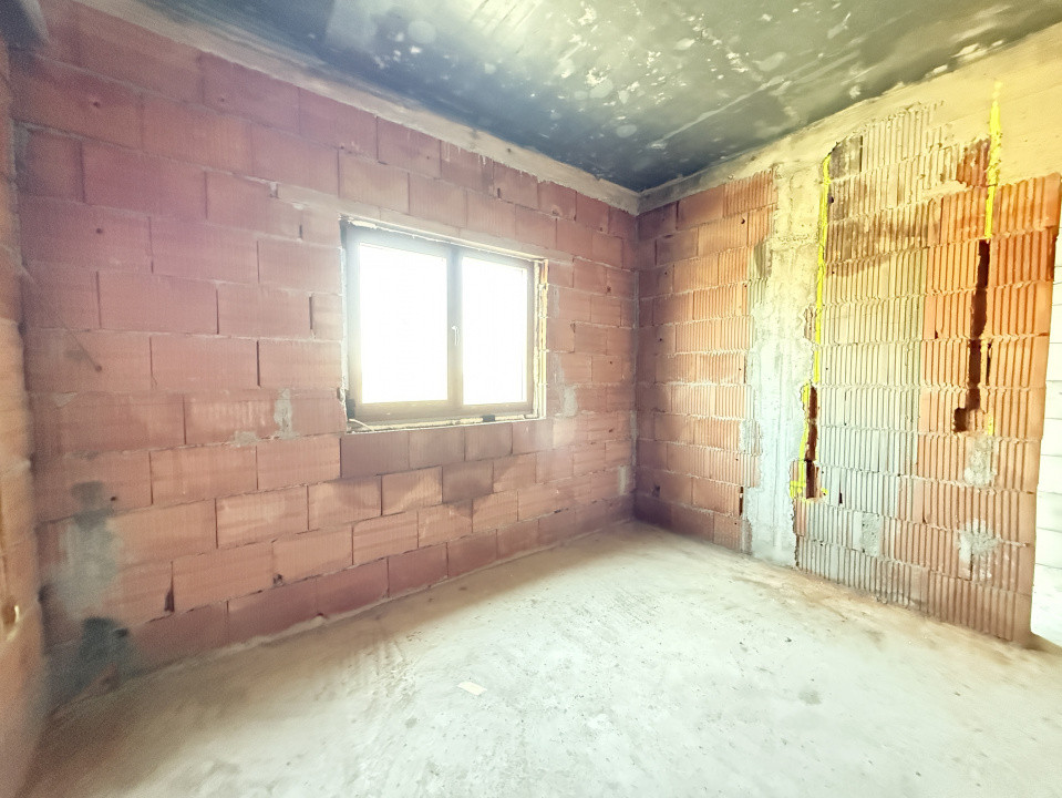 Duplex cu 5 camere de vanzare in localitatea Sacalaz, zona Centrala 25, foxfort.ro