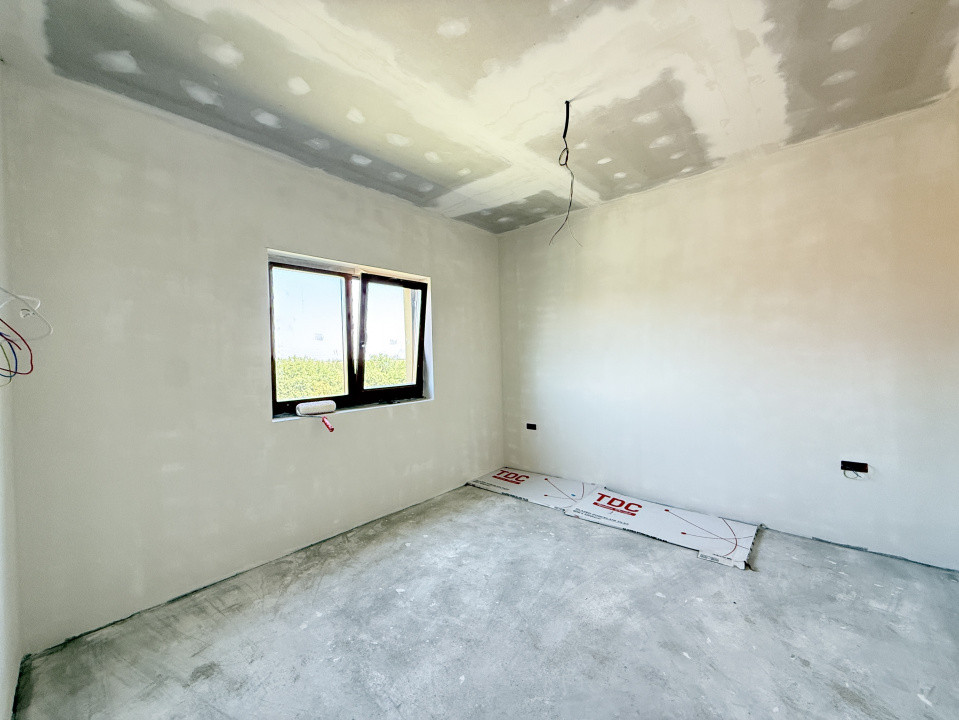 Duplex cu 5 camere, 117 mp utili si 348 mp teren, de vanzare in Sacalaz 24, foxfort.ro