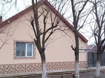 Casa individuala cu 3 camere si teren de 720 mp in Gottlob