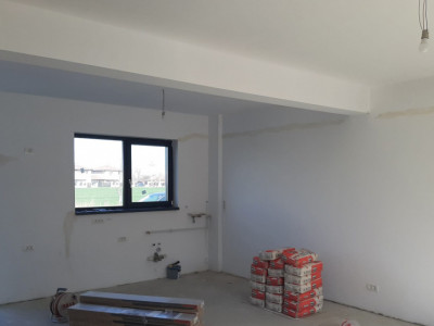 Case insiruite cu 4 camere si teren de 100 mp, zona Chisoda