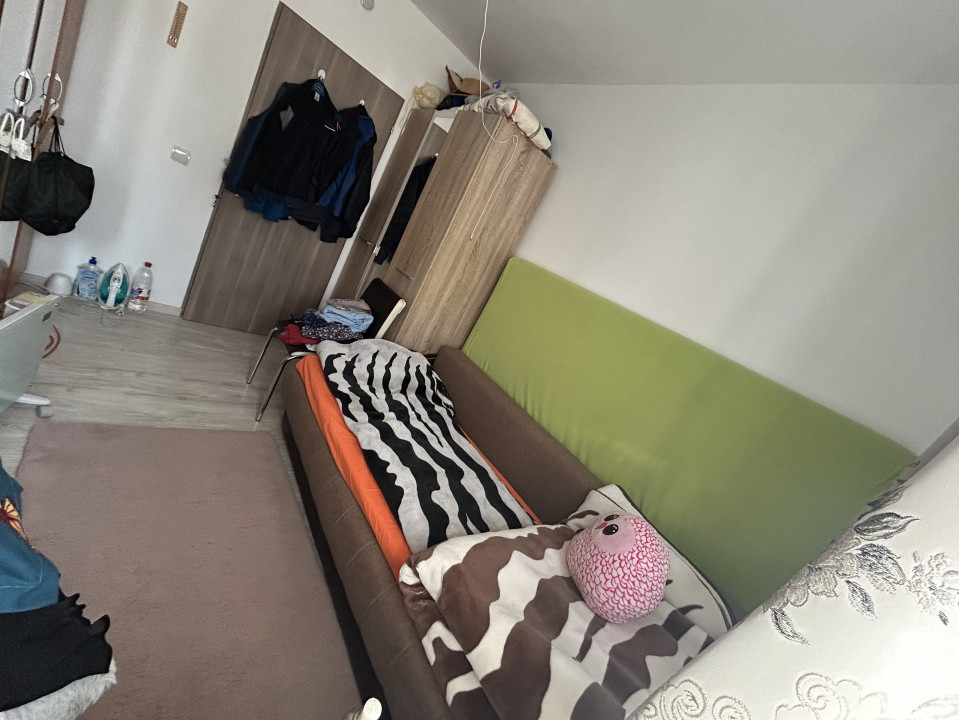 Apartament de vanzare cu 3 camere, la parter - zona Sag 4, foxfort.ro