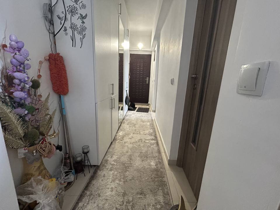 Apartament de vanzare cu 3 camere, la parter - zona Sag 6, foxfort.ro