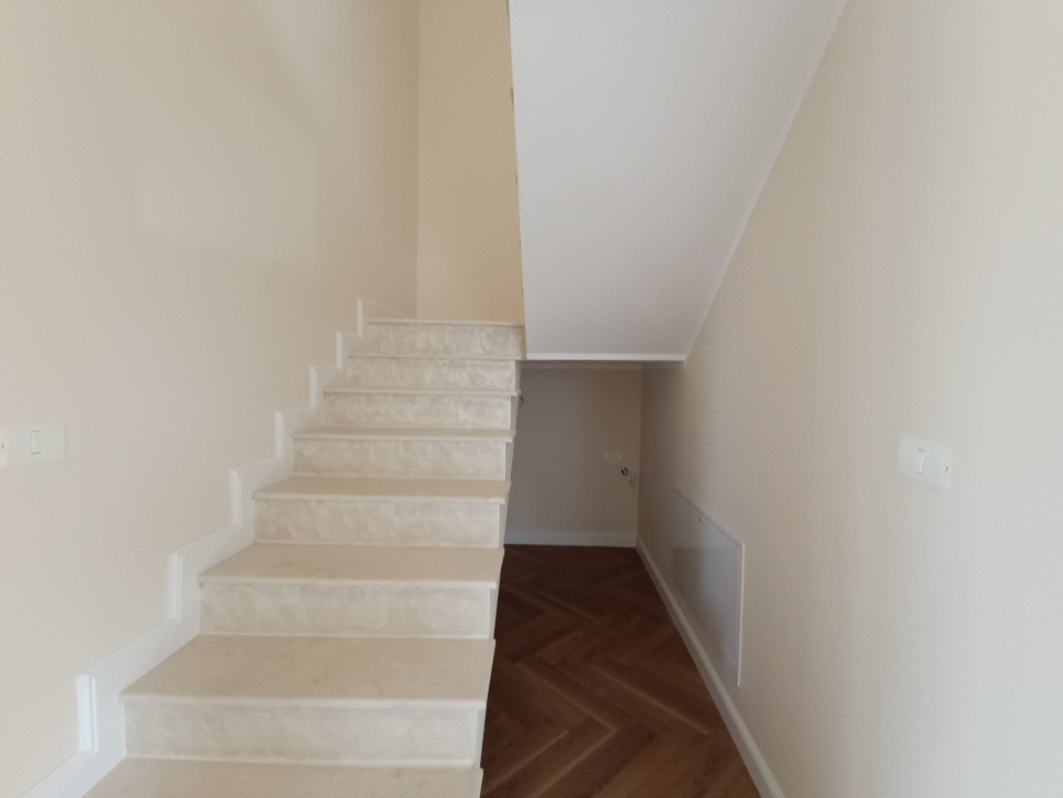 Duplex 4 camere si teren de 336 mp in Giroc  7, foxfort.ro