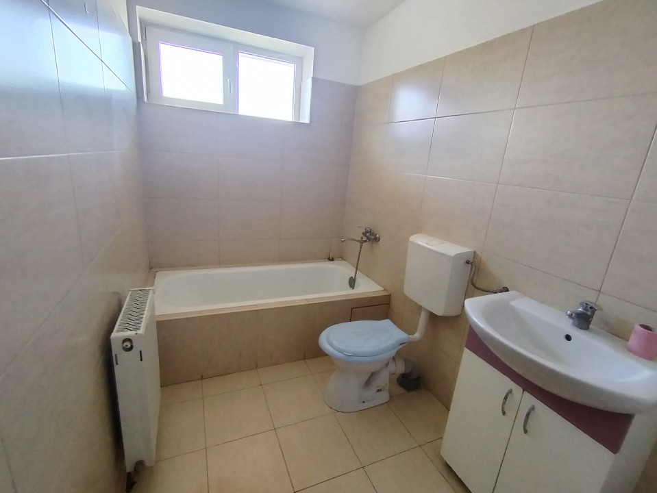 Apartament cu 3 camere de vanzare in Timisoara, zona Girocului 4, foxfort.ro
