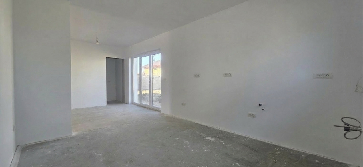 Duplex plan parter, despartit prin camera tehnica - Mosnita Noua 1, foxfort.ro
