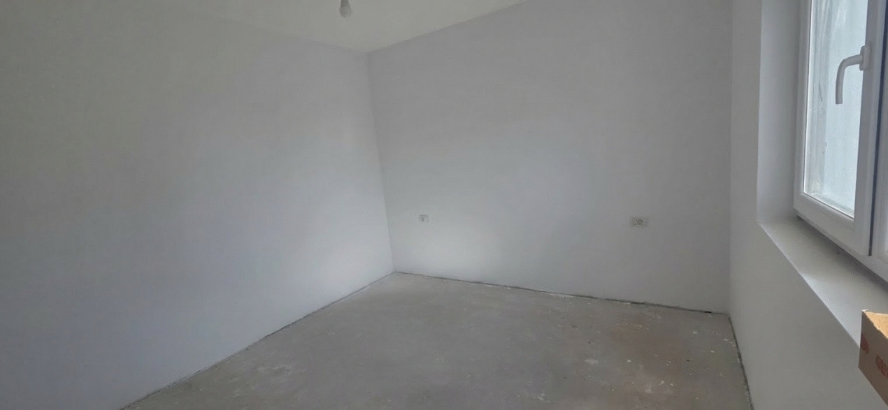 Duplex plan parter, despartit prin camera tehnica - Mosnita Noua 11, foxfort.ro