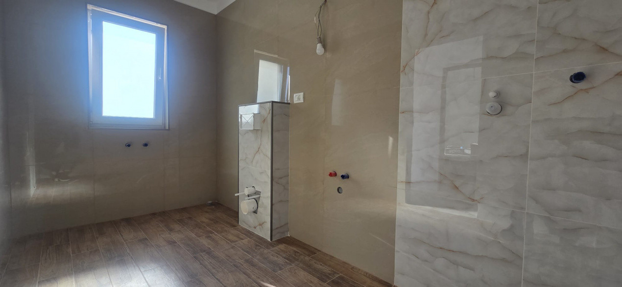 Duplex plan parter, despartit prin camera tehnica - Mosnita Noua 13, foxfort.ro