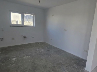 Duplex plan parter, despartit prin camera tehnica - Mosnita Noua imagine mica 8, foxfort.ro